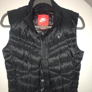 Black nike vest